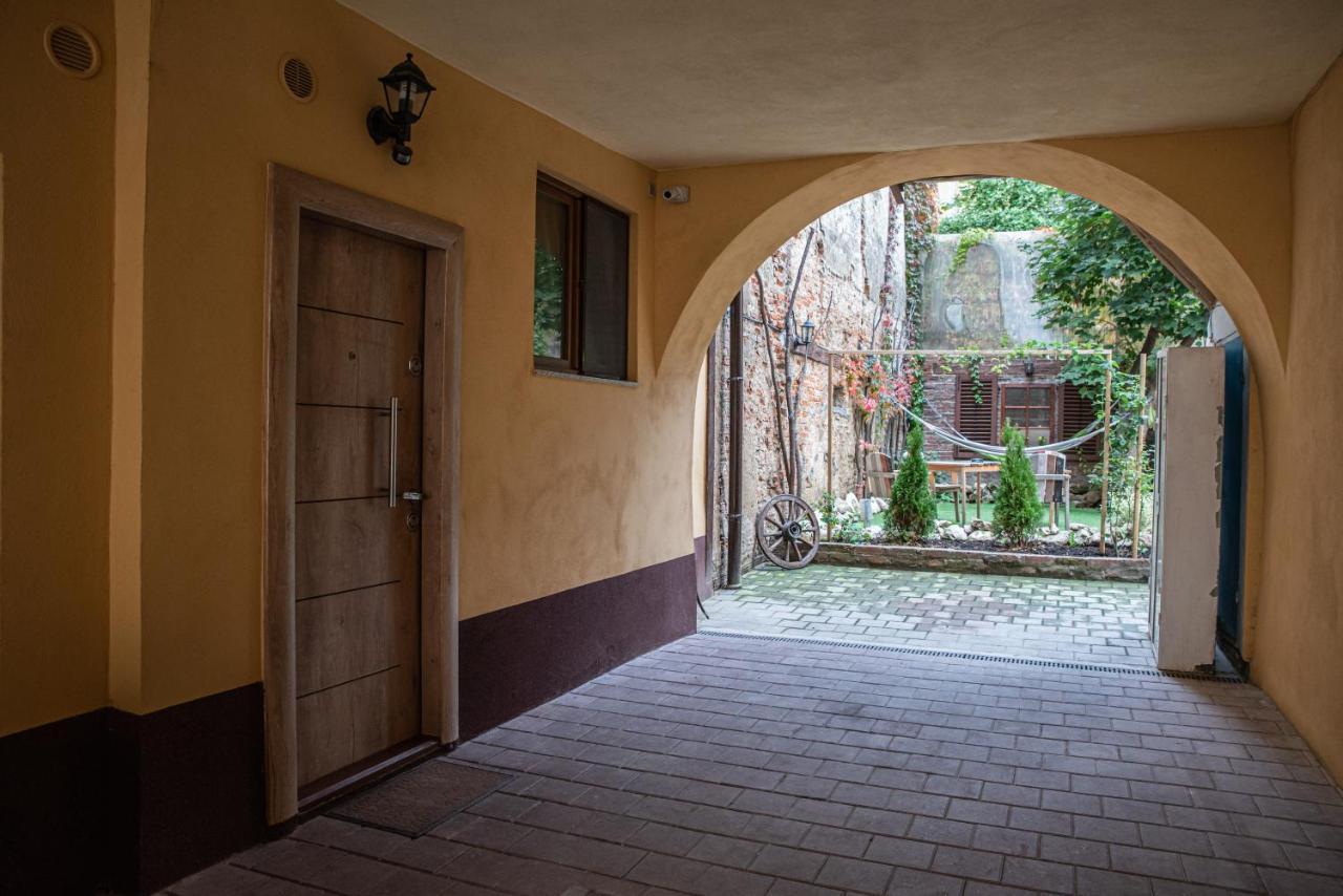 Appartement Luky13 à Braşov Extérieur photo