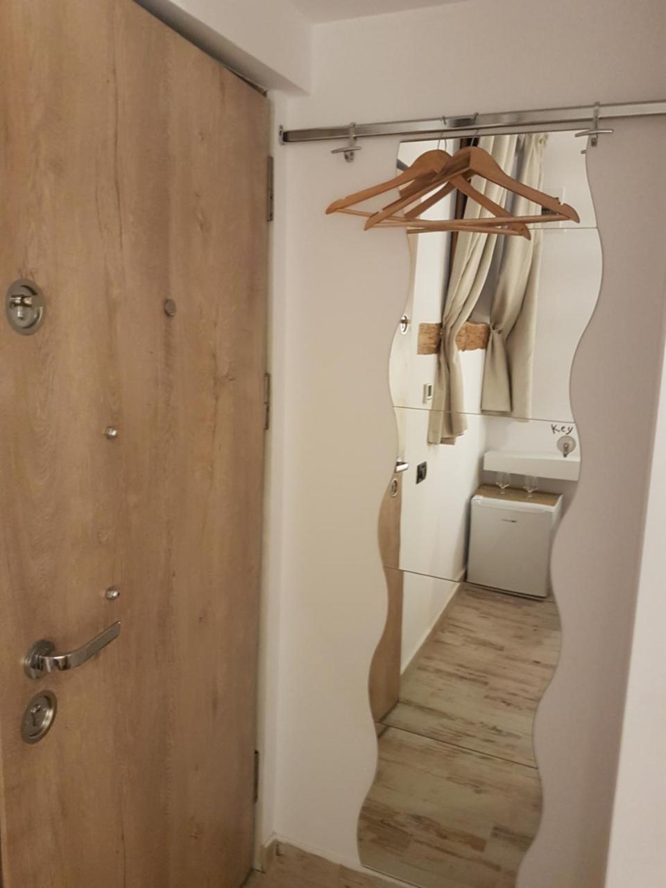 Appartement Luky13 à Braşov Extérieur photo